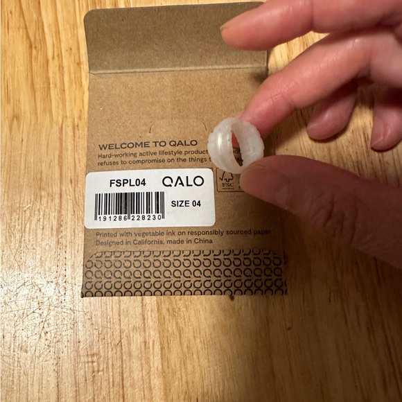 QALO Women’s Pearl Serene Ring - Size 4 - Picture 3 of 3